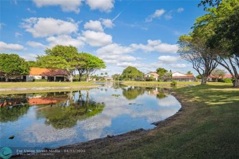 35 Centennial Court Deerfield Beach FL 33442