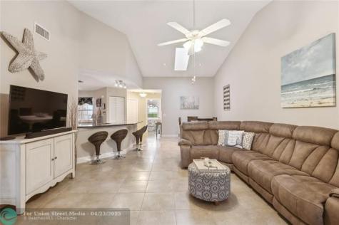 35 Centennial Court Deerfield Beach FL 33442
