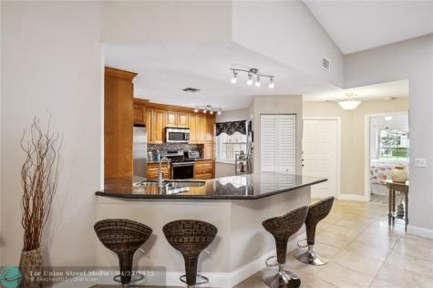 35 Centennial Court Deerfield Beach FL 33442