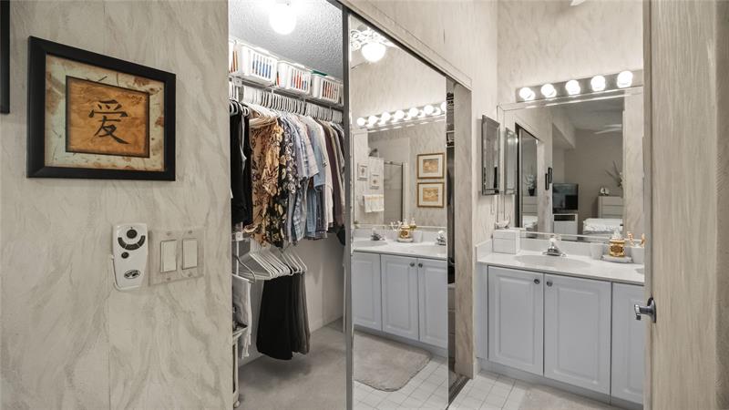 11431 Lakeview Drive Coral Springs FL 33071