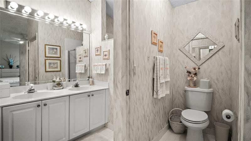 11431 Lakeview Drive Coral Springs FL 33071