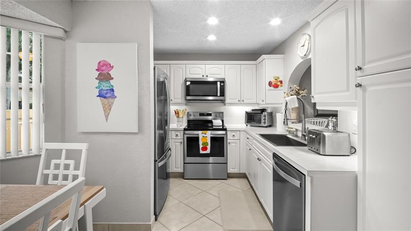 11431 Lakeview Drive Coral Springs FL 33071