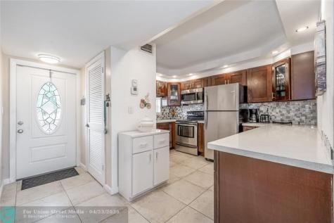 411 S Hollybrook Drive Pembroke Pines FL 33025