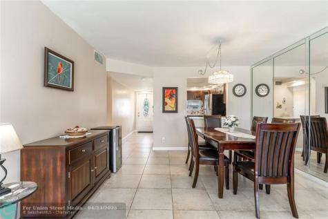 411 S Hollybrook Drive Pembroke Pines FL 33025