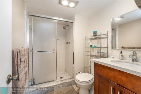 411 S Hollybrook Drive Pembroke Pines FL 33025