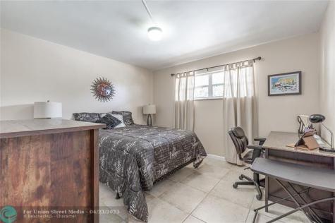 411 S Hollybrook Drive Pembroke Pines FL 33025