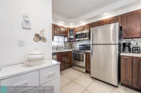 411 S Hollybrook Drive Pembroke Pines FL 33025