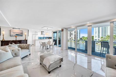 2800 E Sunrise Boulevard Fort Lauderdale FL 33304