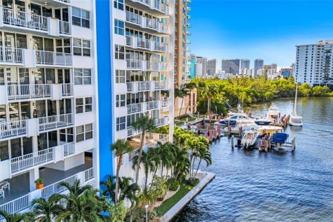 2800 E Sunrise Boulevard Fort Lauderdale FL 33304