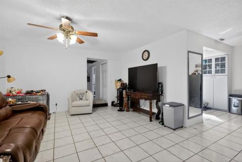 101 SW 132nd Way Hollywood FL 33027