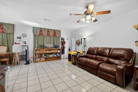 101 SW 132nd Way Hollywood FL 33027