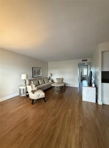 2028 Exeter B Boca Raton FL 33434