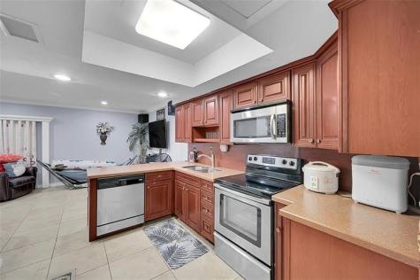 86 Ann Lee Lane Tamarac FL 33319