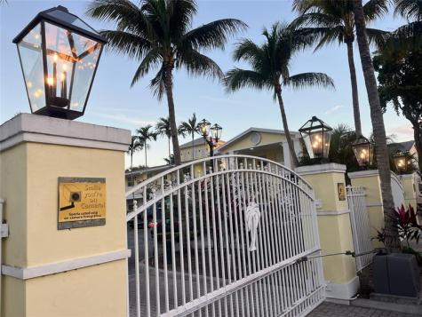 2660 NE 8th Avenue Wilton Manors FL 33334