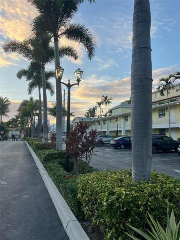 2660 NE 8th Avenue Wilton Manors FL 33334