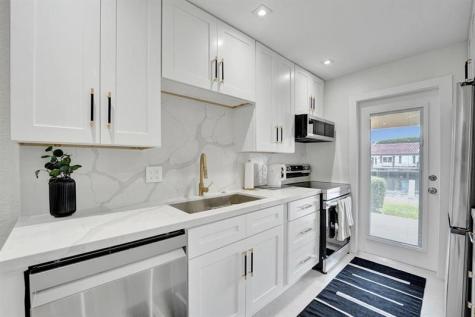 2866 NE 30th Street Fort Lauderdale FL 33306