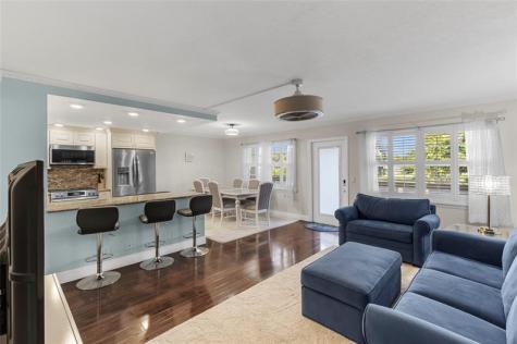 2065 Lyndhurst N Deerfield Beach FL 33442