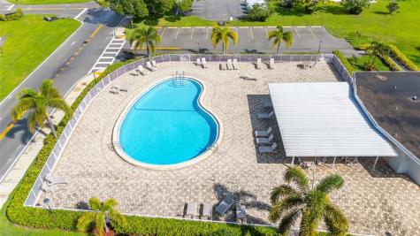 2065 Lyndhurst N Deerfield Beach FL 33442