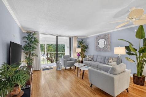 5250 Las Verdes Circle Delray Beach FL 33484