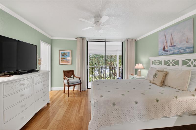 5250 Las Verdes Circle Delray Beach FL 33484