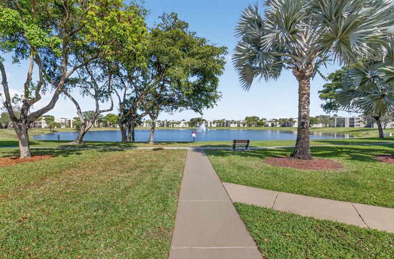 5250 Las Verdes Circle Delray Beach FL 33484