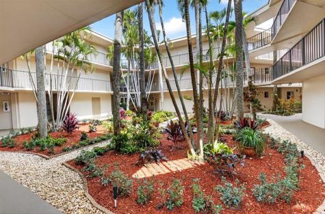 5250 Las Verdes Circle Delray Beach FL 33484