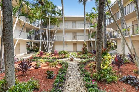 5250 Las Verdes Circle Delray Beach FL 33484