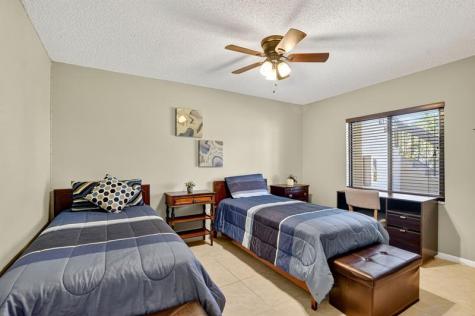 8310 Casa Del Lago Boca Raton FL 33433