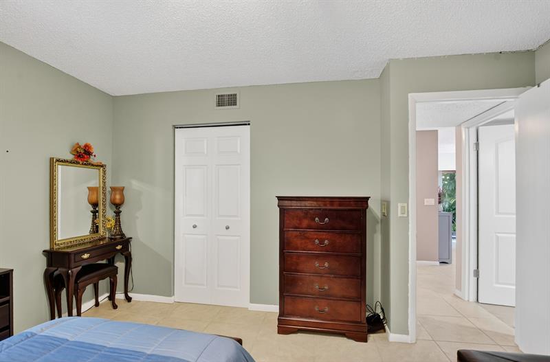 8310 Casa Del Lago Boca Raton FL 33433