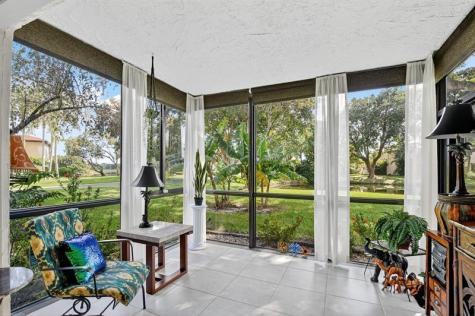 8310 Casa Del Lago Boca Raton FL 33433