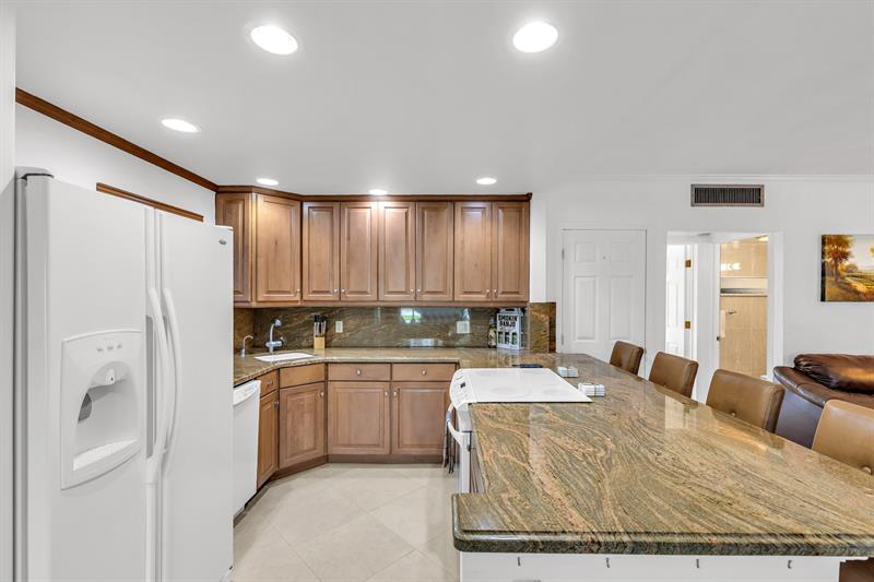 2835 NE 28th Avenue Lighthouse Point FL 33064