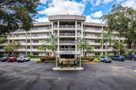 545 Oaks Lane Pompano Beach FL 33069