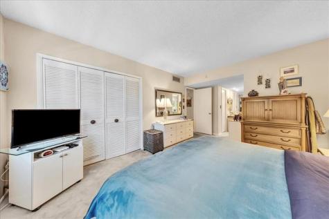 545 Oaks Lane Pompano Beach FL 33069