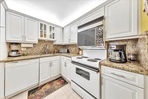 545 Oaks Lane Pompano Beach FL 33069