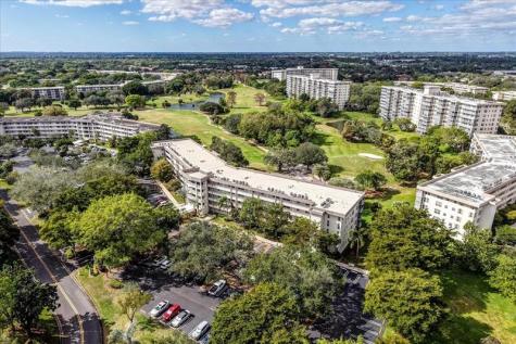 545 Oaks Lane Pompano Beach FL 33069