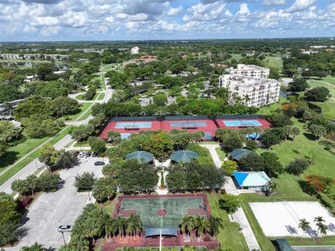 545 Oaks Lane Pompano Beach FL 33069