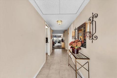 545 Oaks Lane Pompano Beach FL 33069