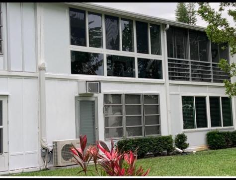 318 Oakridge R Deerfield Beach FL 33442