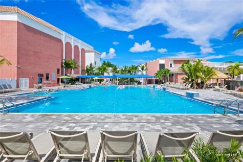 318 Oakridge R Deerfield Beach FL 33442