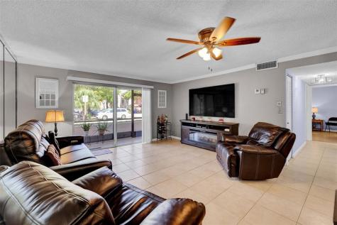 8260 SW 24th Street North Lauderdale FL 33068
