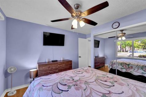 8260 SW 24th Street North Lauderdale FL 33068