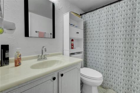 8260 SW 24th Street North Lauderdale FL 33068