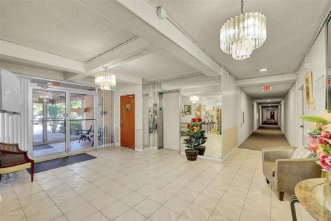 8260 SW 24th Street North Lauderdale FL 33068