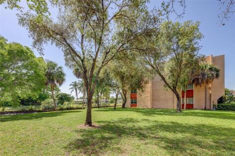 8260 SW 24th Street North Lauderdale FL 33068