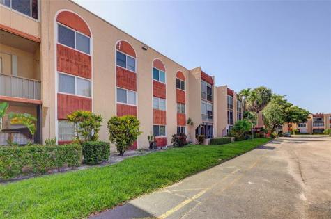 8260 SW 24th Street North Lauderdale FL 33068