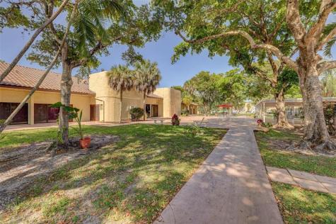 8260 SW 24th Street North Lauderdale FL 33068