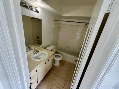 2796 S University Drive Davie FL 33328