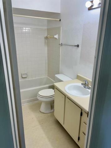 2796 S University Drive Davie FL 33328