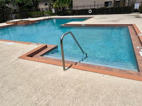 2796 S University Drive Davie FL 33328