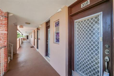 2951 NW 46th Avenue Lauderdale Lakes FL 33313